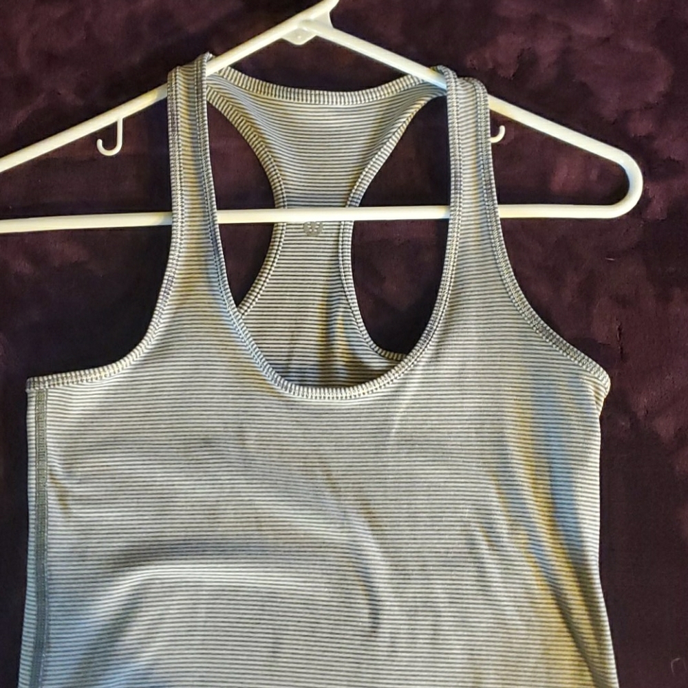 Lululemon tank
